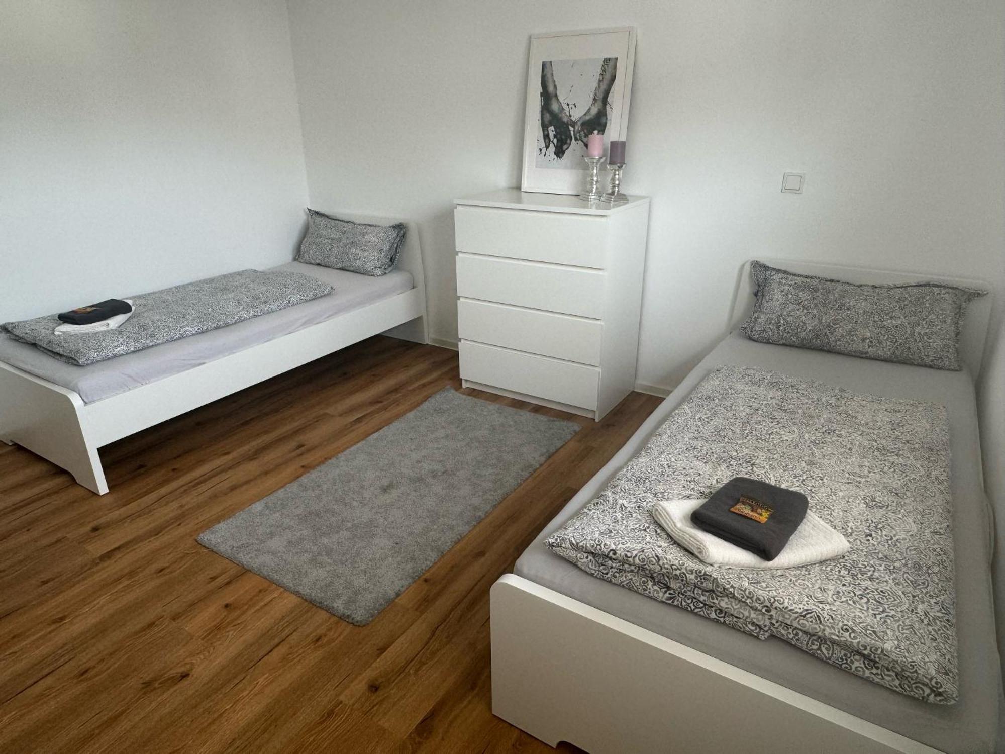 Linden  Modern & Grosszuegig! Ideal Fuer Familie & Arbeit מראה חיצוני תמונה